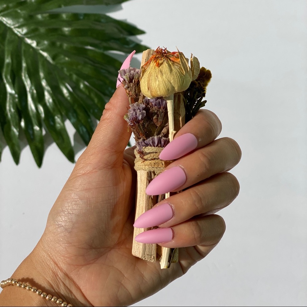 Press on Glue Nails - Almond - Bubblegum Pink